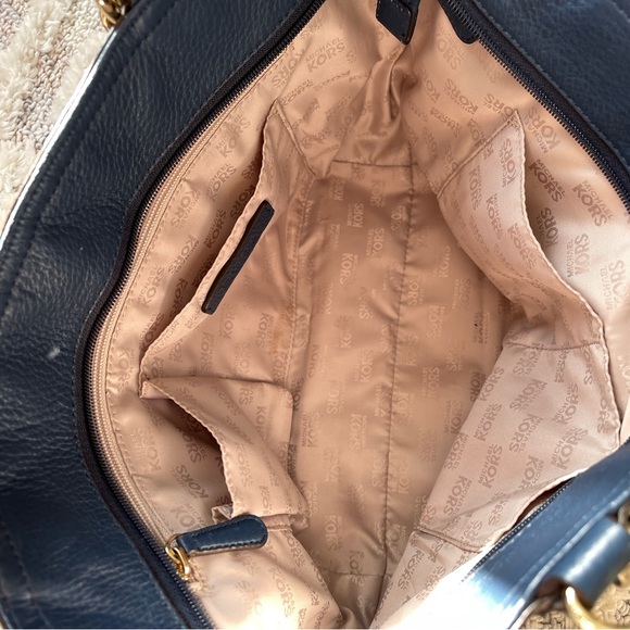 MICHAEL KORS Gold Studded Navy Blue Leather Side Pocket Shoulder Bag Purse - Picture 6 of 8